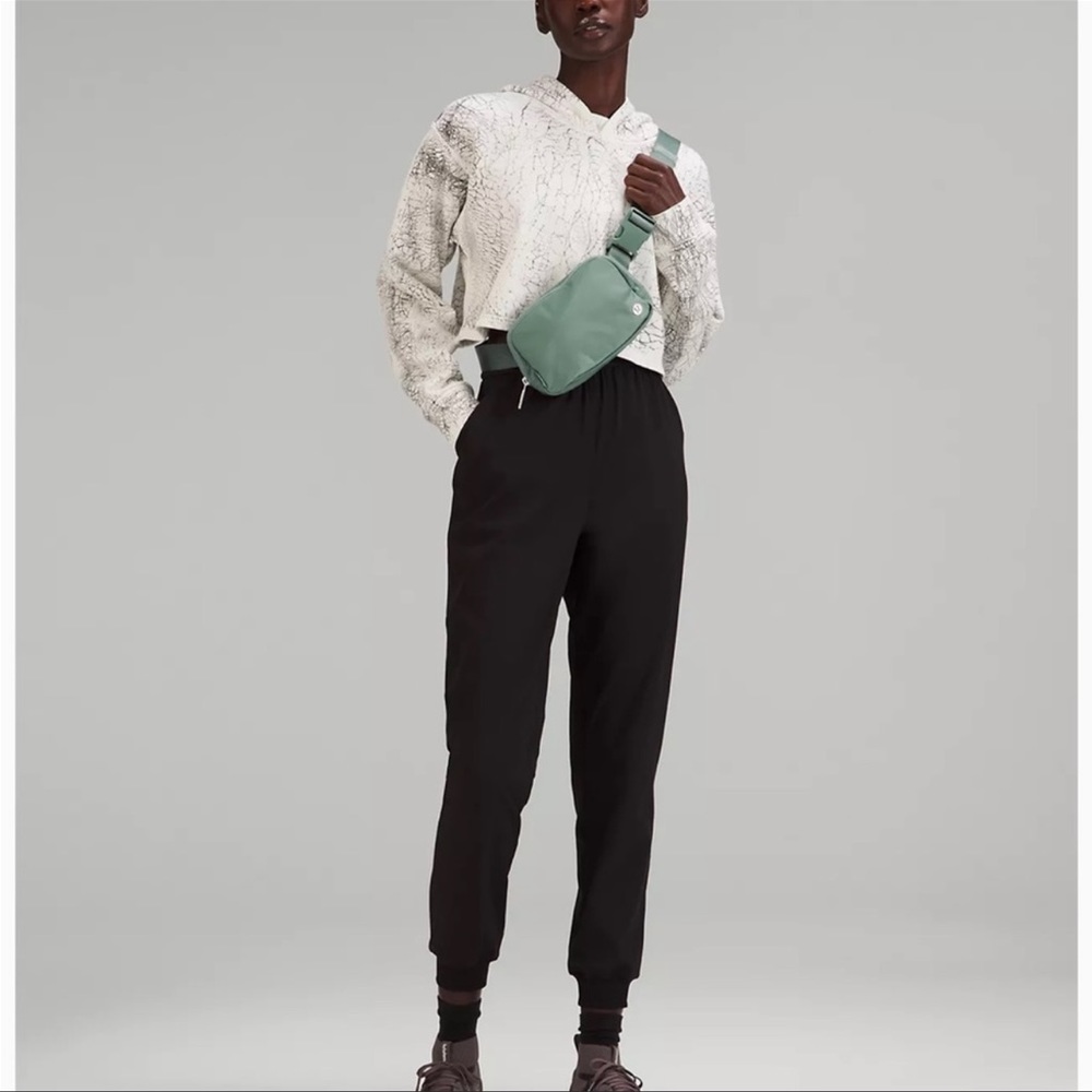 NWT Lululemon Everywhere Belt Bag 1L- Tidewater Teal